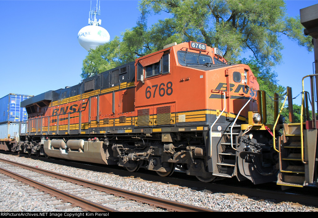 BNSF 6768